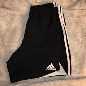 Adidas Shorts 🦋